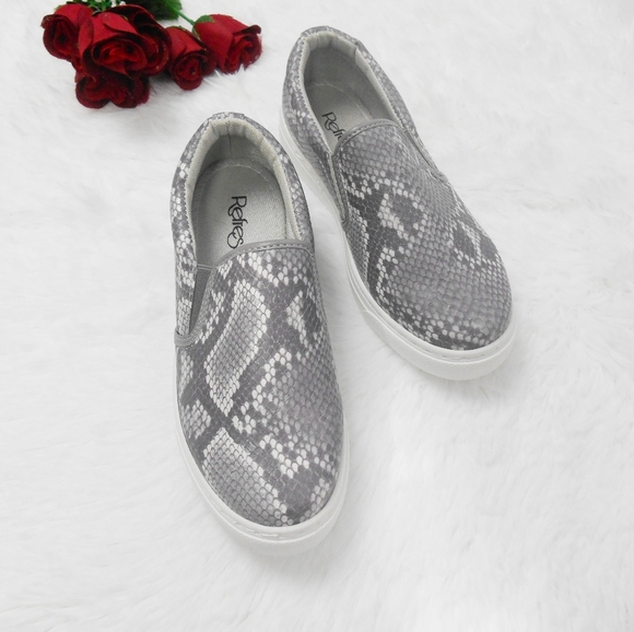 Snake Print Loafers - Picture 4 of 8